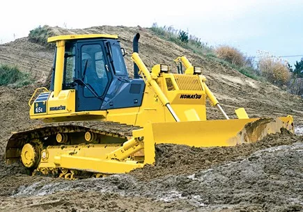 Бульдозер Komatsu D65E-12