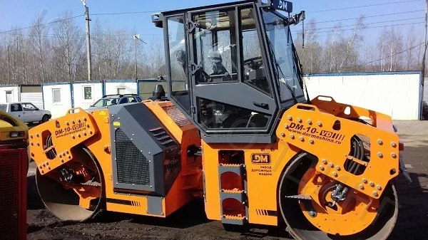 Каток DM-10-VD 11 т